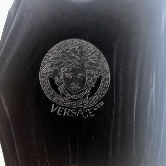 Versace Elegant Black Garment - Picture 1 of 3
